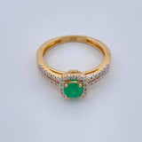 Square Halo Emerald Ring 3.3gr / Size 7 / Two Tone Yellow White 18K Gold &