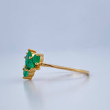 Emerald Figures Ring 1.25gr / Size 5 1/2 / 18K Yellow Gold &