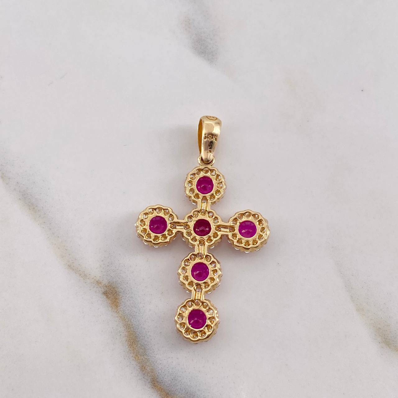 Pendant Cross Tupida 3.3gr / 3.6cm / White Fuchsia Zircons 18K Yellow Gold &