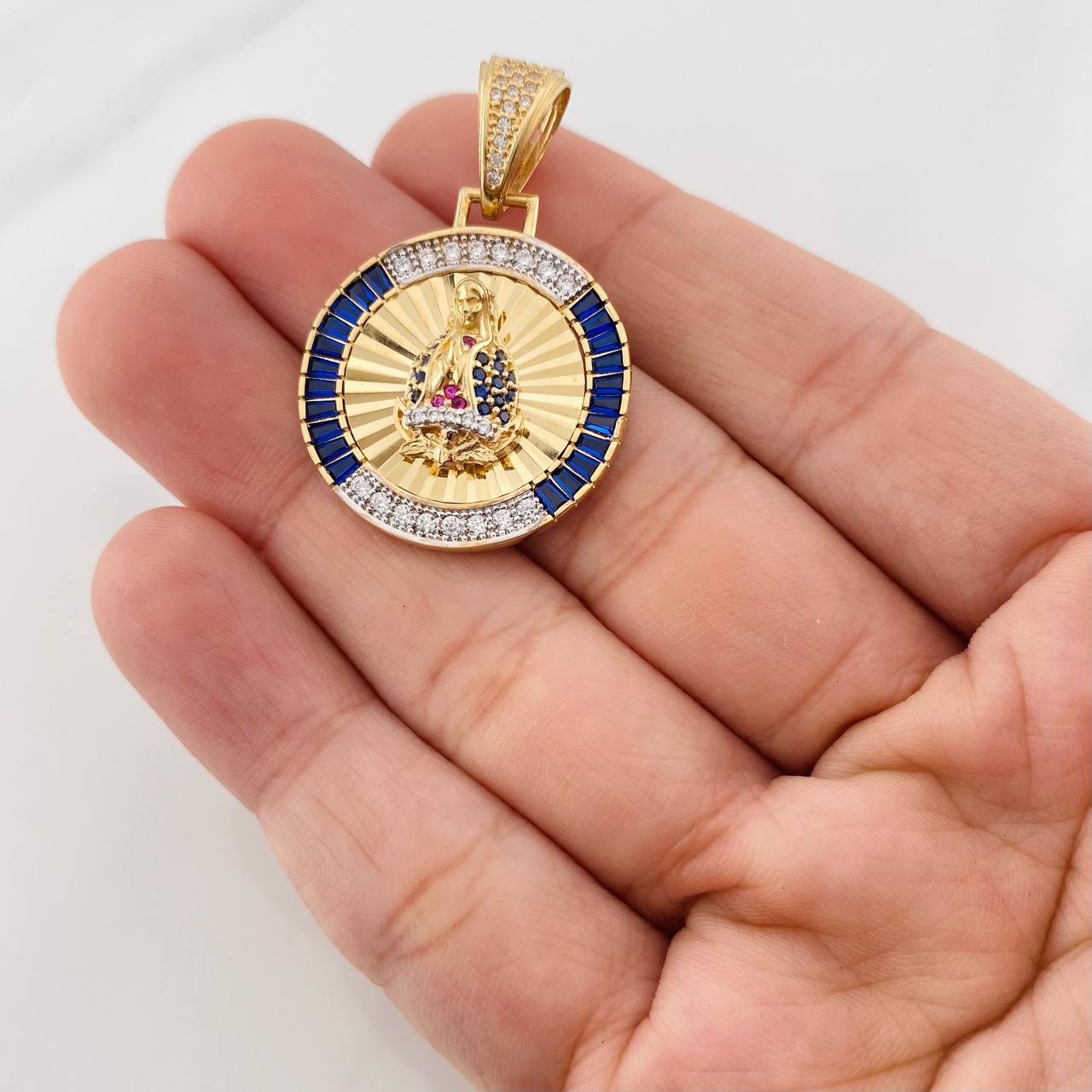 Dije Virgen de Guadalupe 7g / 1 1/2 in Dos Oros Amarillo Blanco 18K