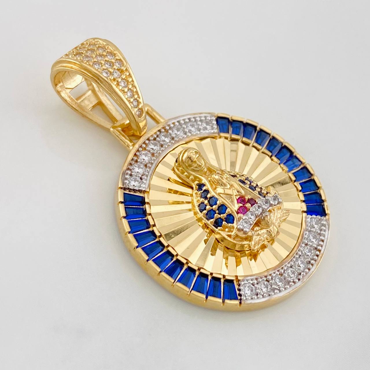 Dije Virgen de Guadalupe 7g / 1 1/2 in Dos Oros Amarillo Blanco 18K