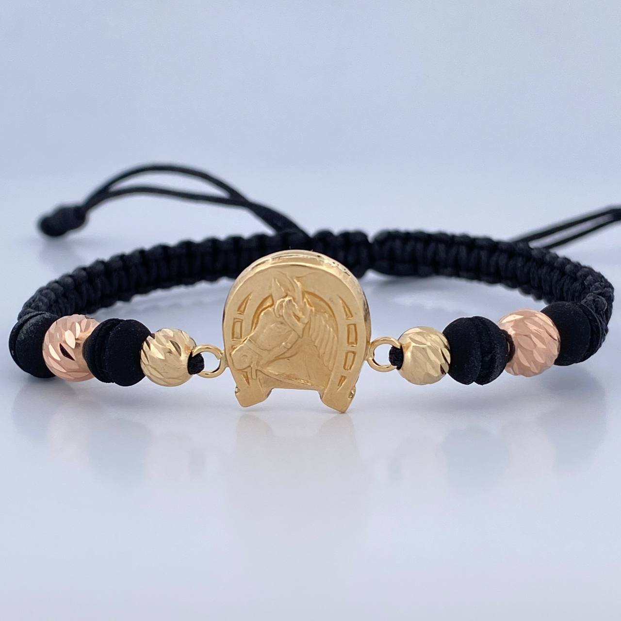 Black Horseshoe Bracelet 1.75gr / 18K Gold &