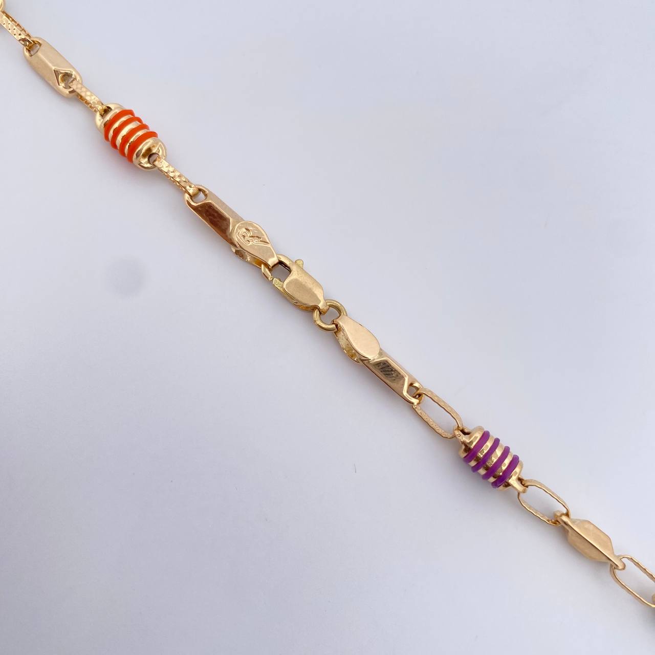 Cadena Rustica Barril 10.85gr / 51cm / 4.3mm Cauchos De Colores Oro Amarillo 18K &