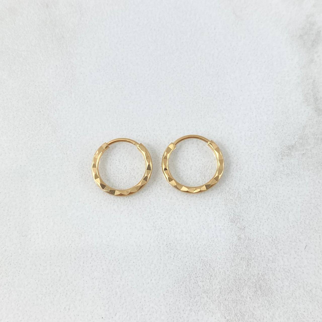 Hoop Earrings Striped Hoop 0.45gr / 0.4in / 18K Gold Yellow!