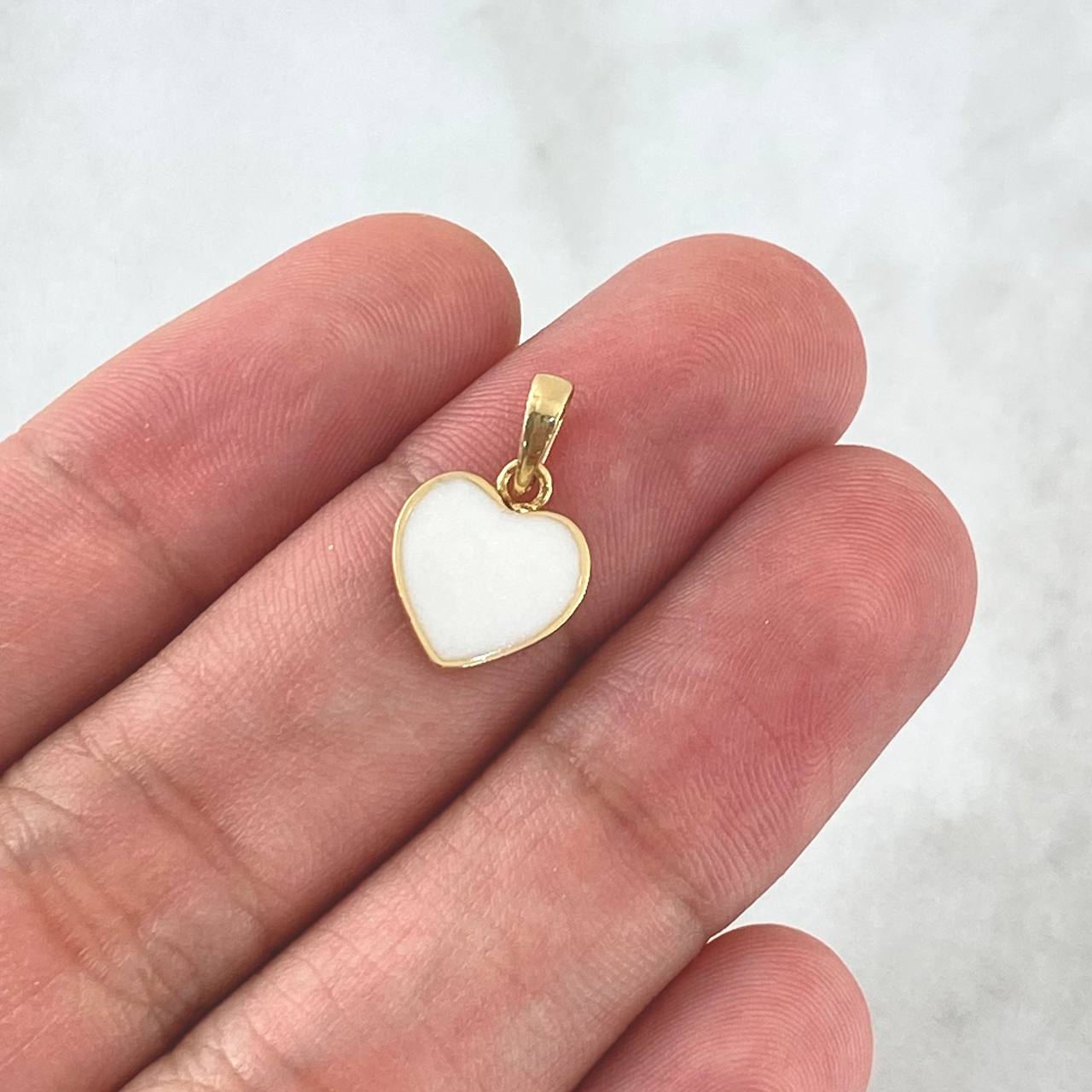 Dije Corazón 1gr / 1.7cm / Resina Blanca Oro Amarillo 18K