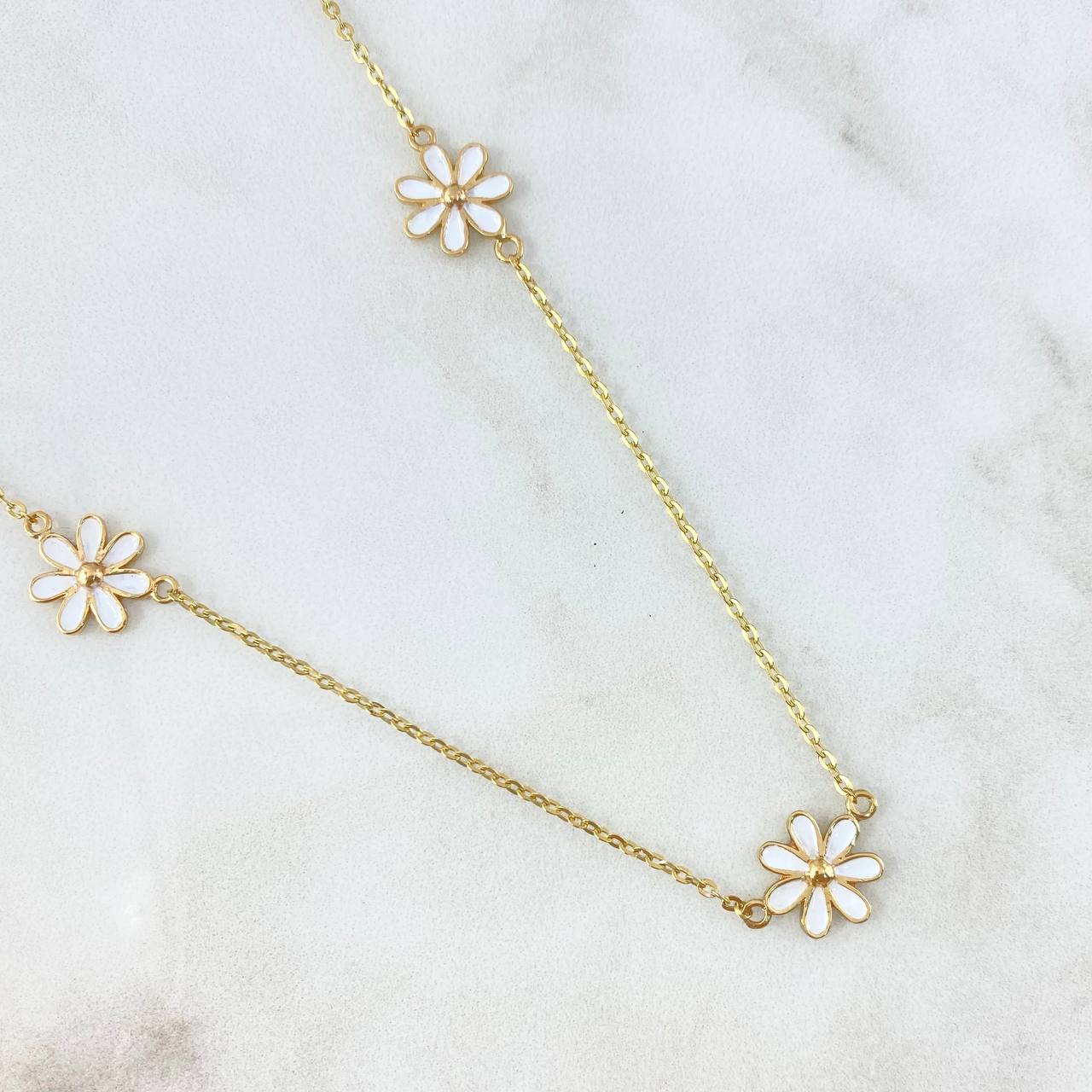 Classic Link Chain Flowers 4.8gr / 45cm / White Resin 18K Yellow Gold ©