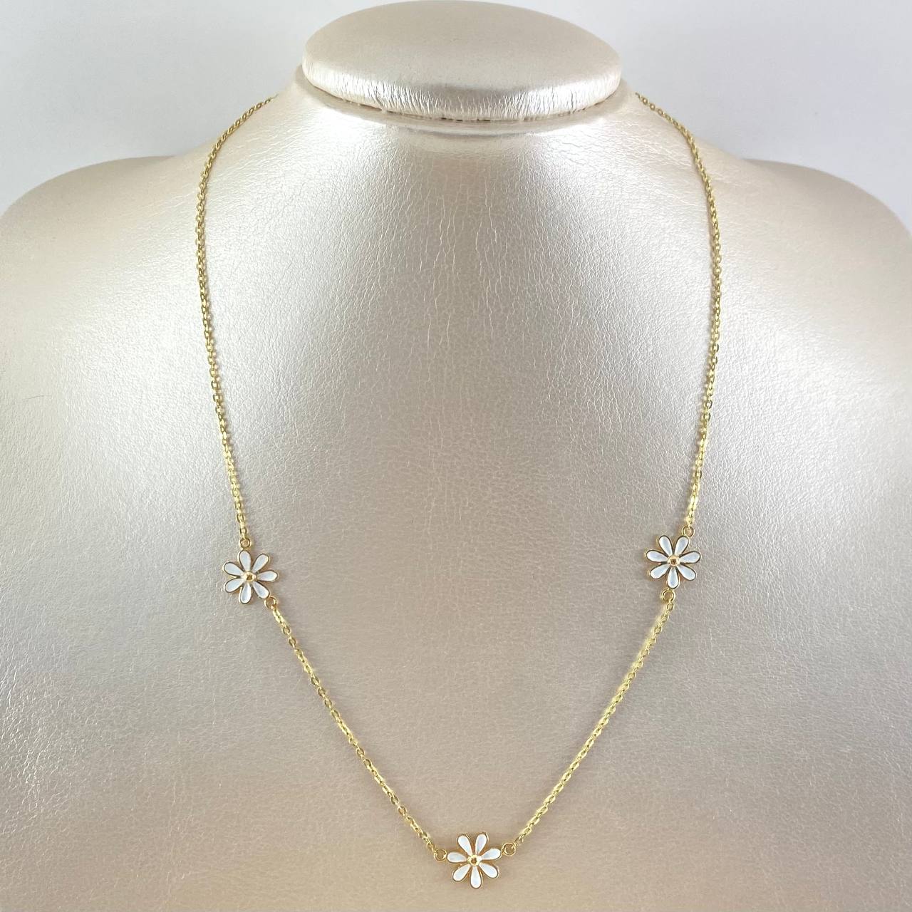 Classic Link Chain Flowers 4.8gr / 45cm / White Resin 18K Yellow Gold ©