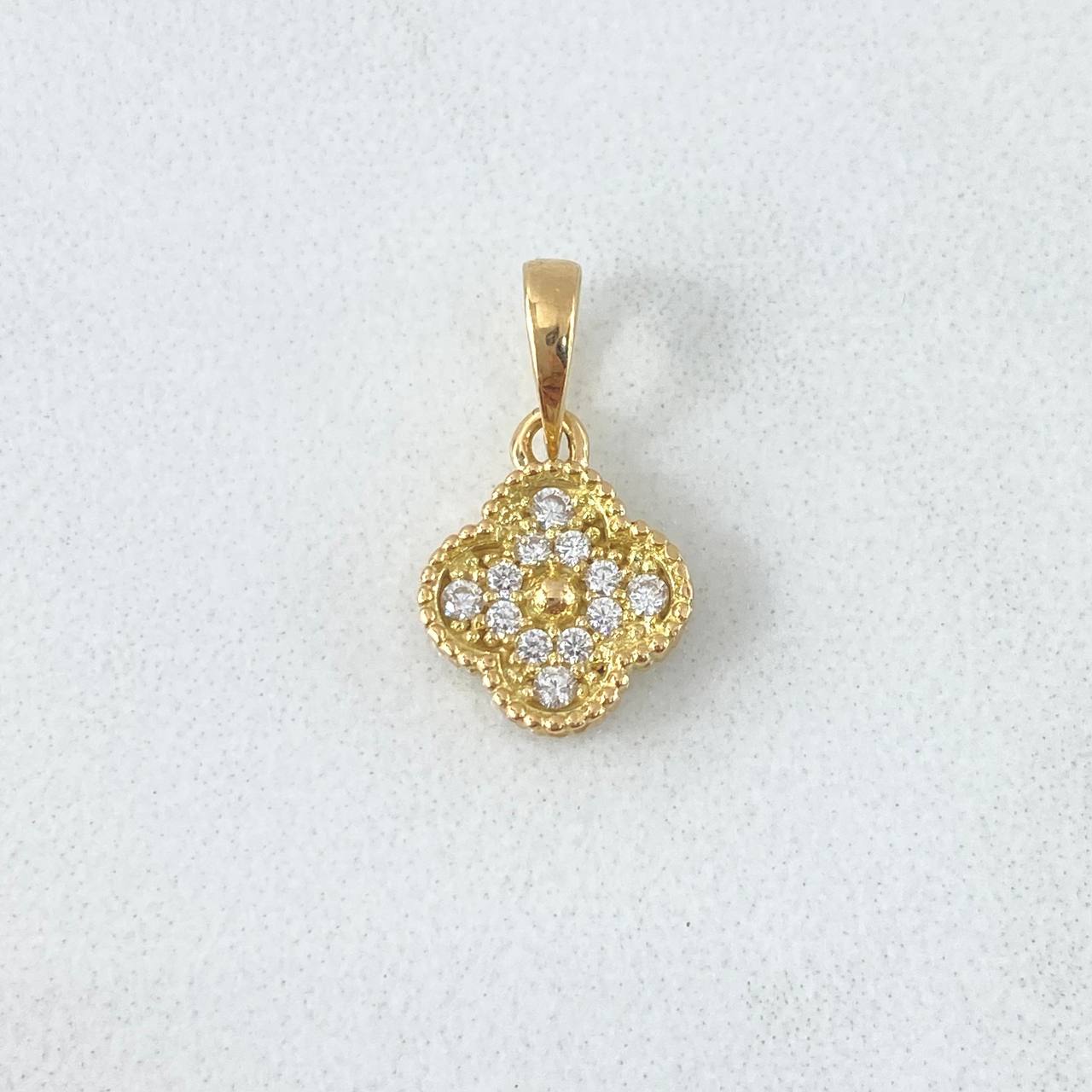 Pendant Clover 1.4gr / 1.5cm / 10mm White Zircons 18K Yellow Gold ©