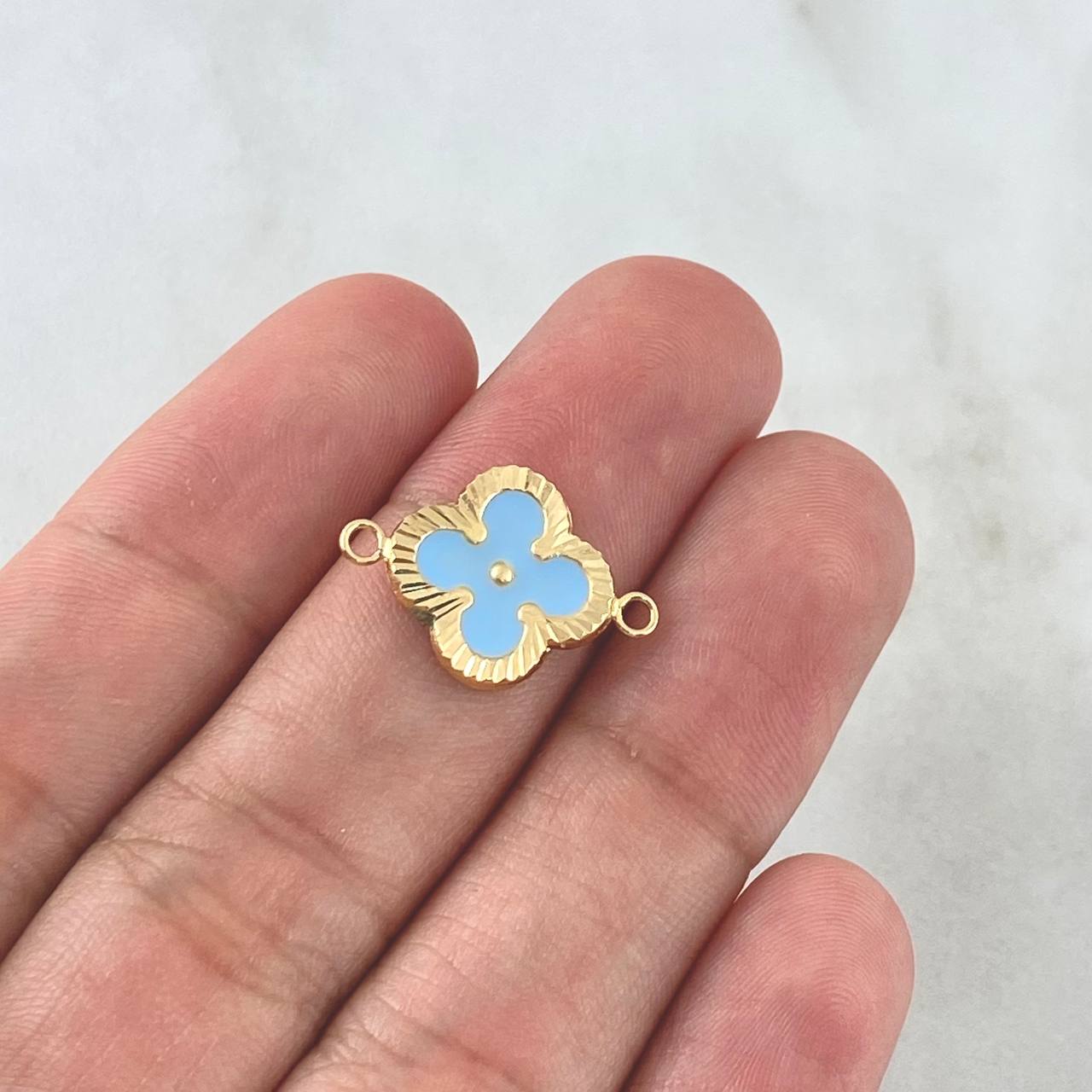 Charm Clover VCyA 1gr / 2cm / Diamond Cut Sky Blue Resin Yellow Gold 18K *
