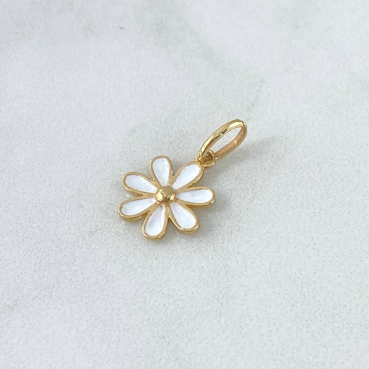 Pendant Flower 0.95gr / 1.6cm / White Resin 18K Yellow Gold ©