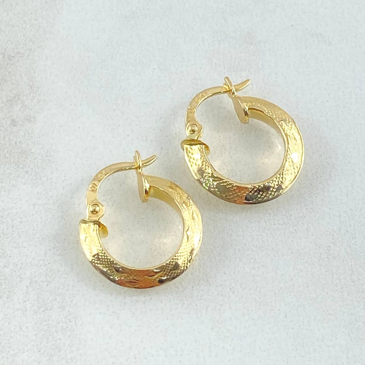 Clau Hoop Earrings 1.25gr / 1.5cm / 18K Gold *