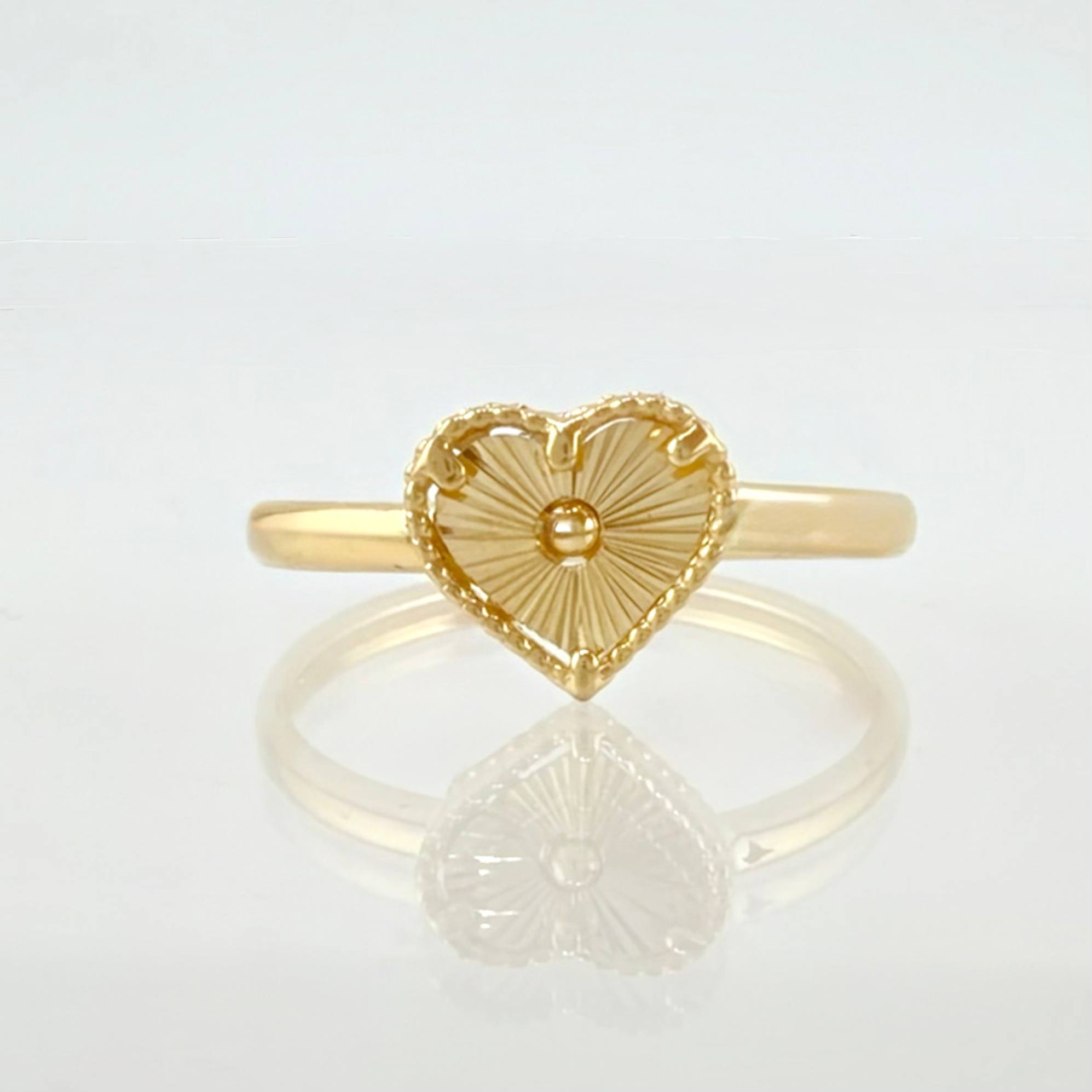 Diamond Cut Heart Ring 1.05gr / T7 1/4 / 18K Yellow Gold