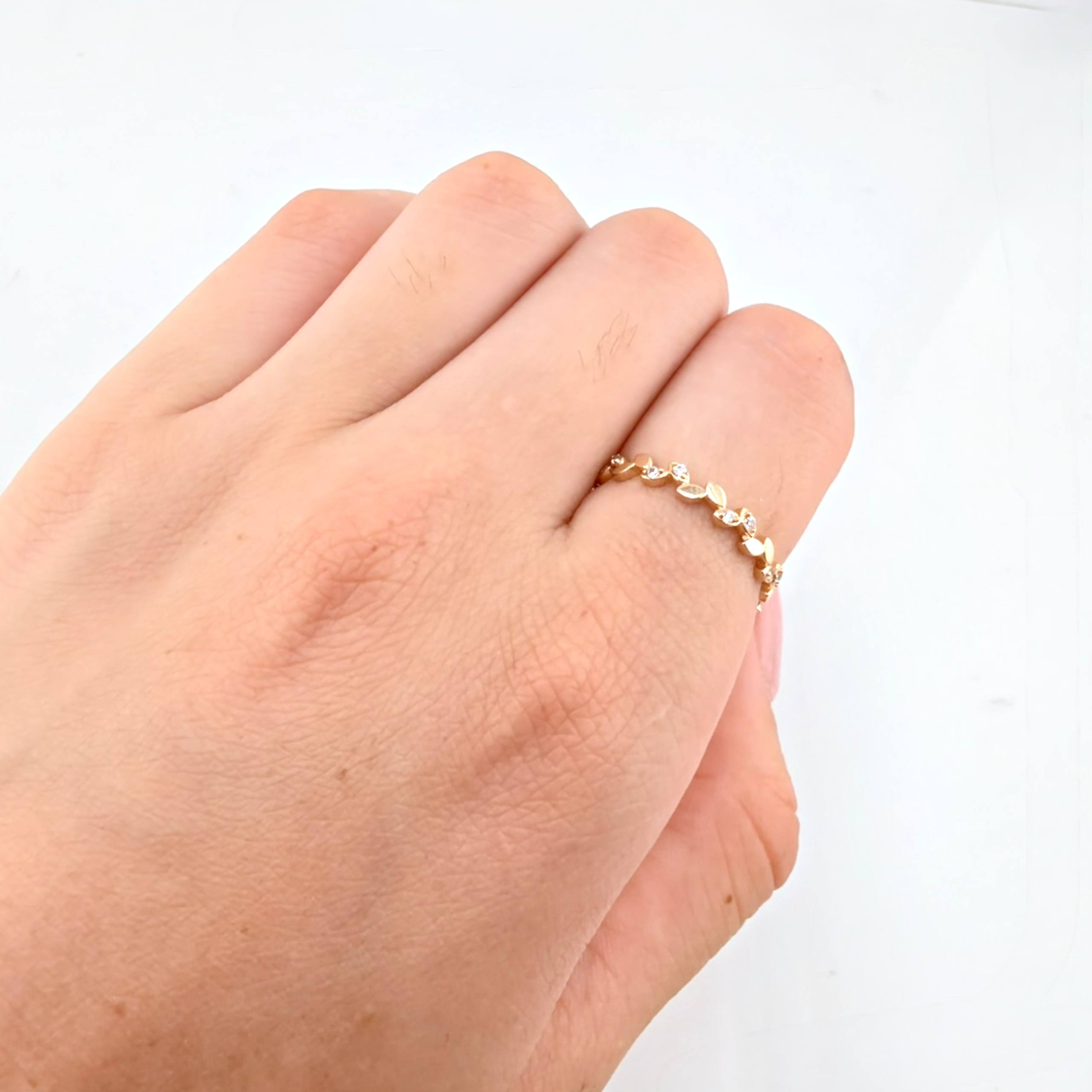 Anillo Rama De Laurel 1.35gr / T6 1/4 / Oro Amarillo 18K