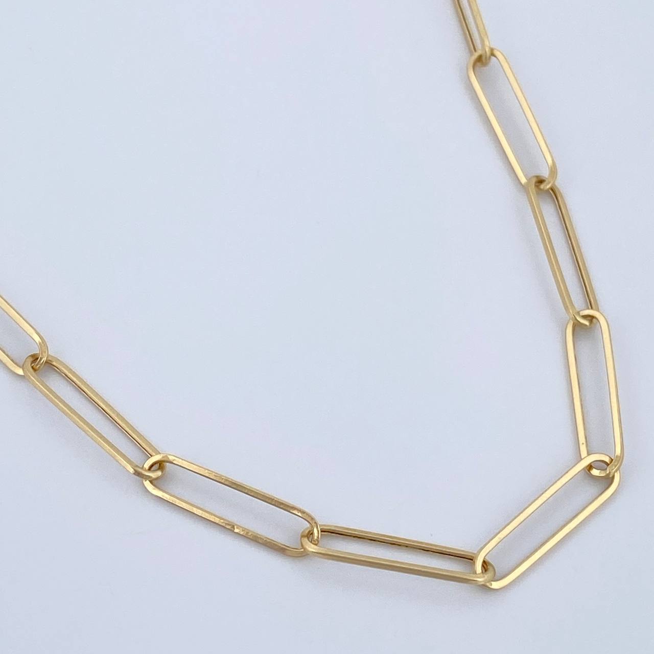 Paperclip Chain 2.45gr / 15.7in / +3 18K Gold &