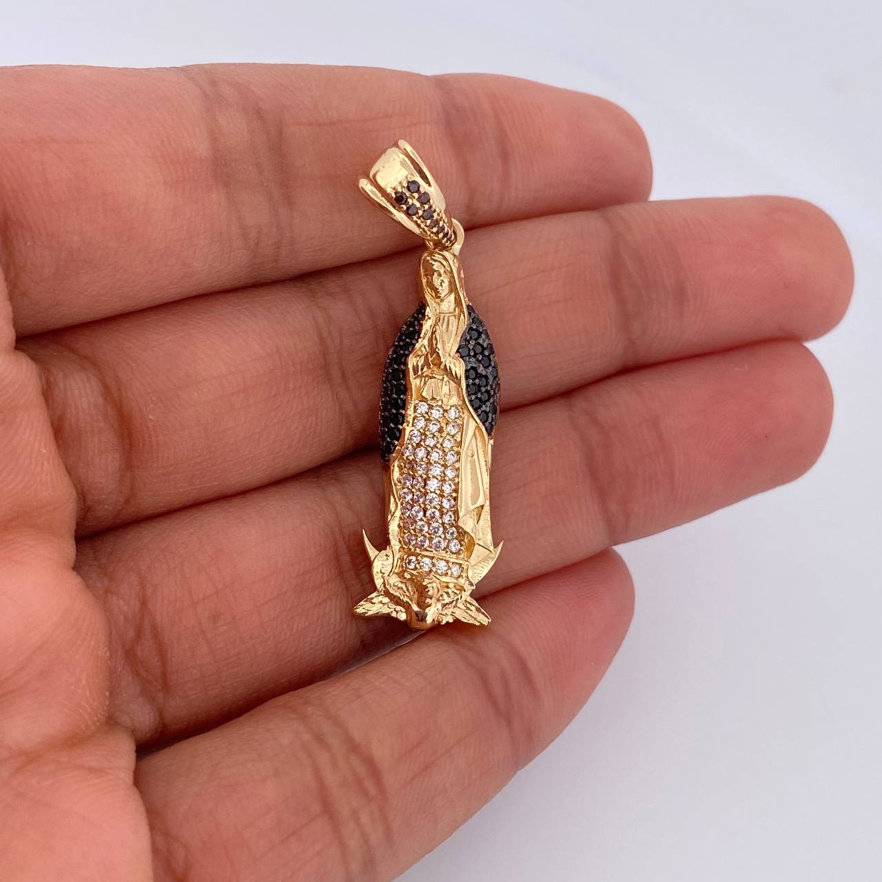 Pendant Virgin Guadalupe 4.5gr / 4.2cm / Black, Brown, White Zircons Two 18K Golds Black Yellow &