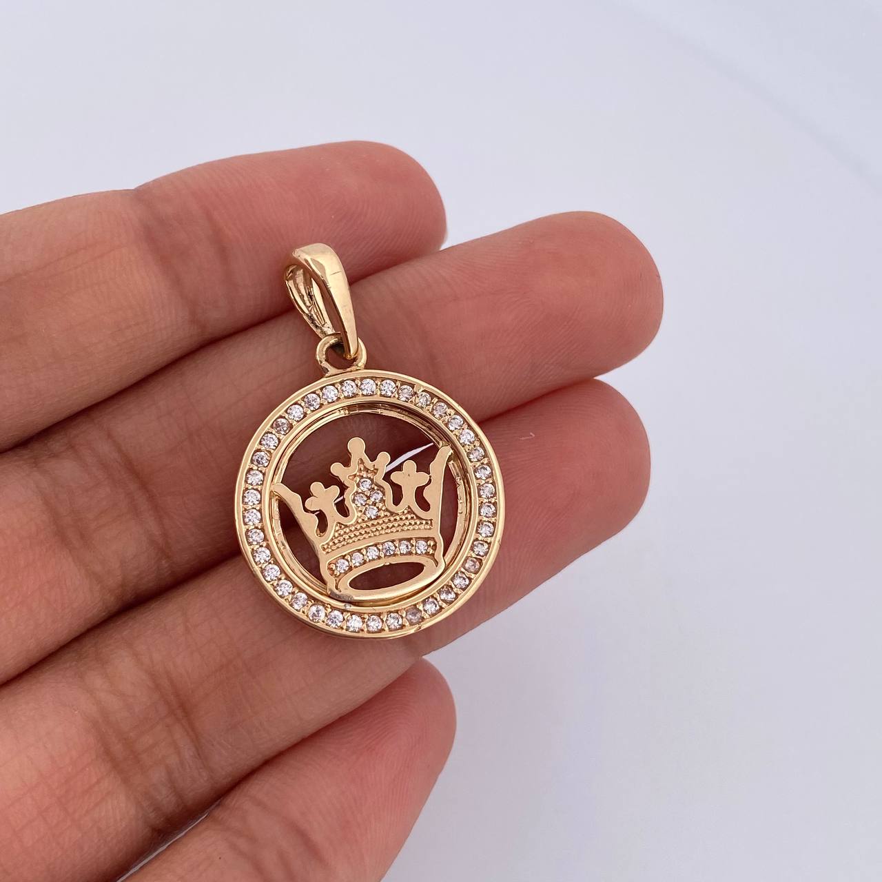 Pendant Crown Medal RX 5.75gr / 3cm / White Zircons 18K Yellow Gold &