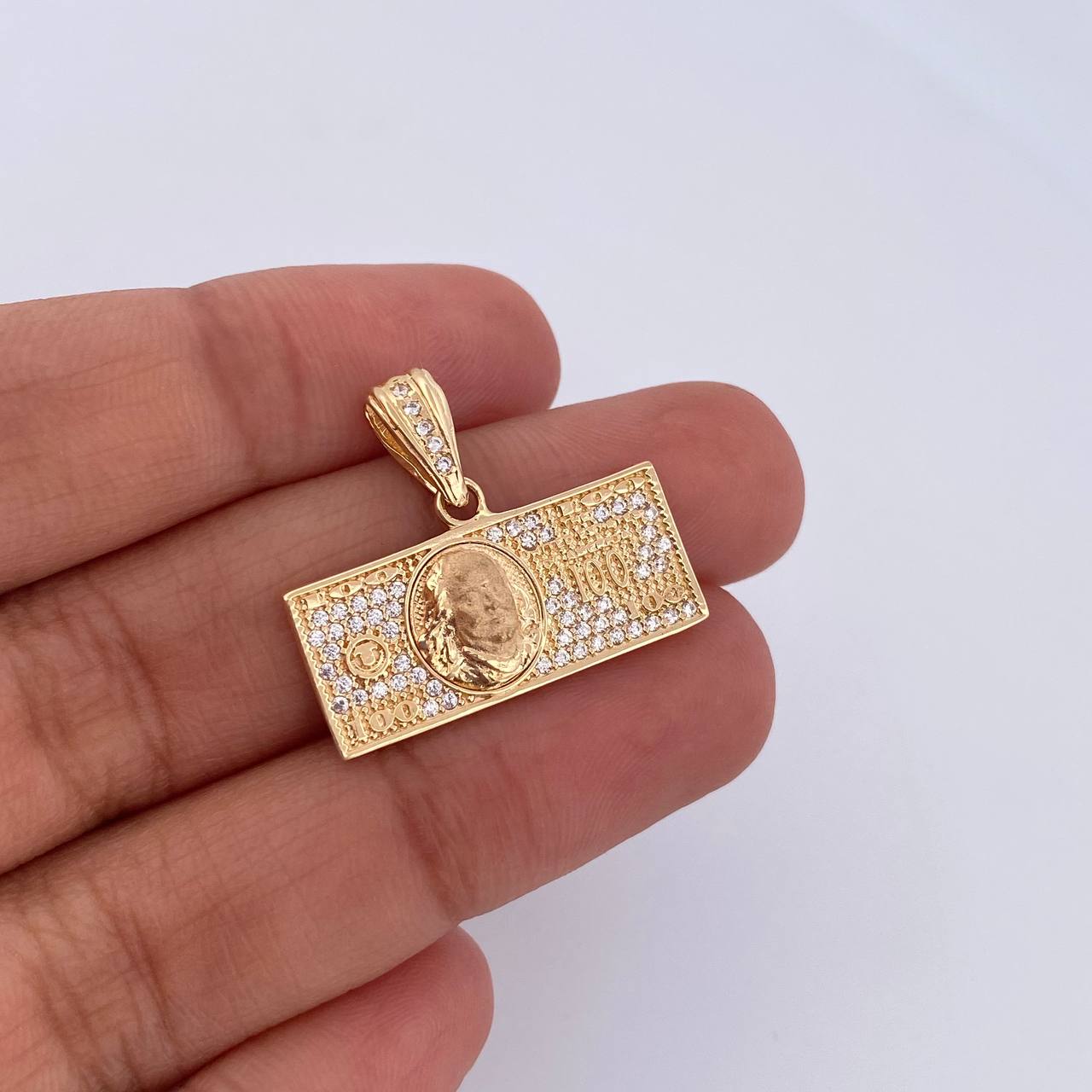 Dije One Dólar 3.65gr / 2.5cm / Circones Blancos Oro Amarillo 18K &