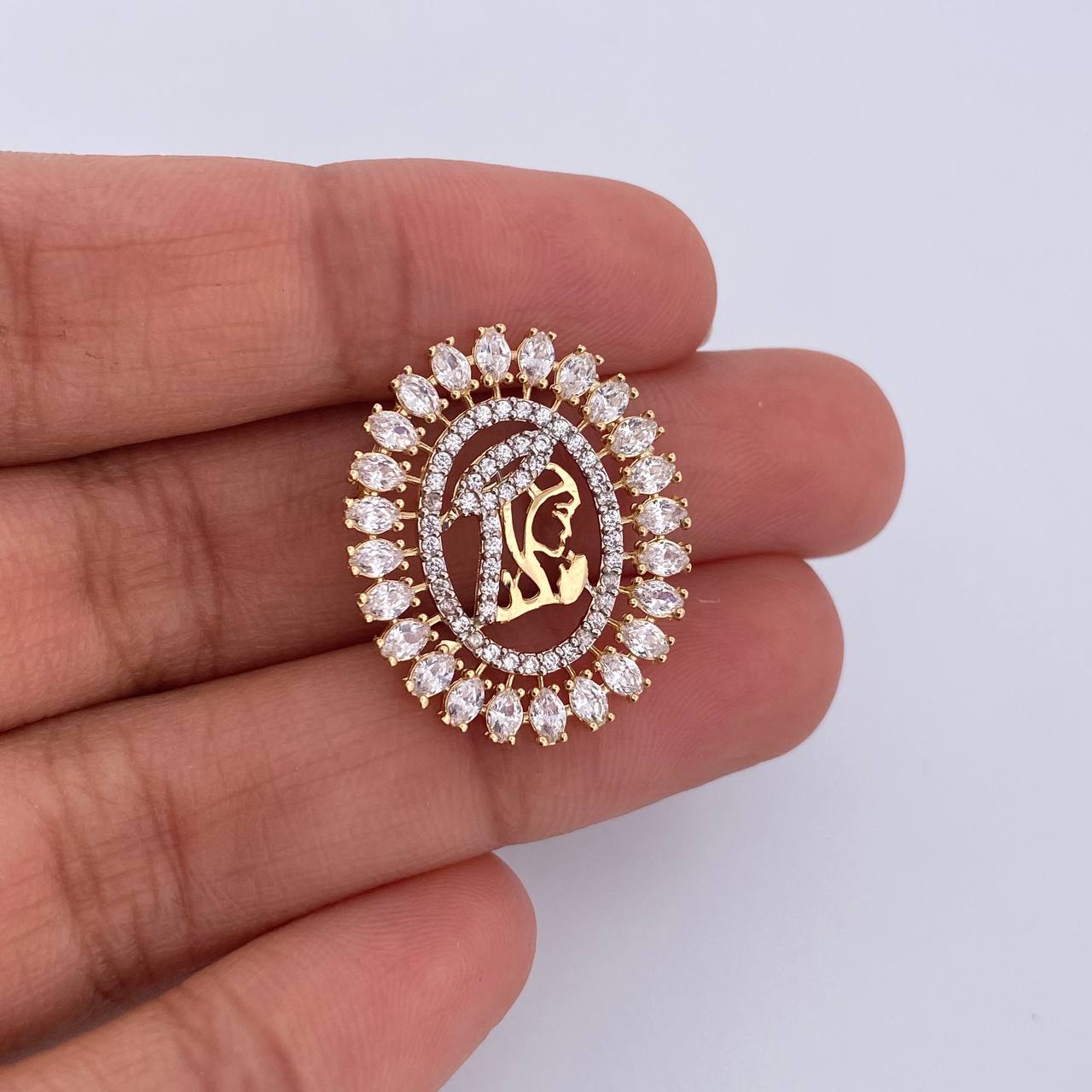 Charm Virgin Mary 2.8gr / 2.4cm / White Zircons Two Yellow White Gold 18K &