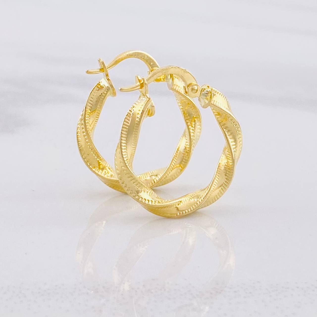 Candongas Asby 1.95g / 3/4 in Oro Amarillo 18K