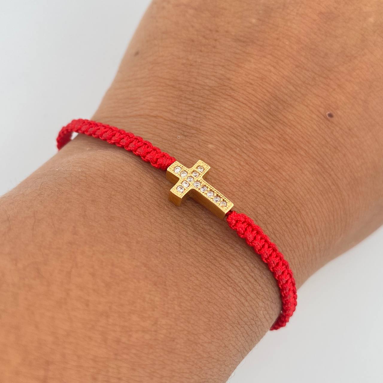 Red Bracelet Charm Cross 1.2gr / White Zircons   18K Yellow Gold &