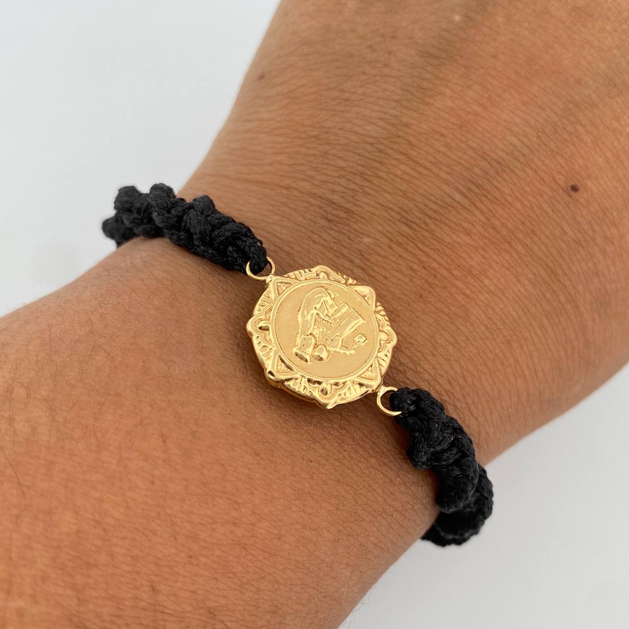 Black Bracelet Charm Virgen Del Carmen 1.35gr / Stamped 18K Yellow Gold &