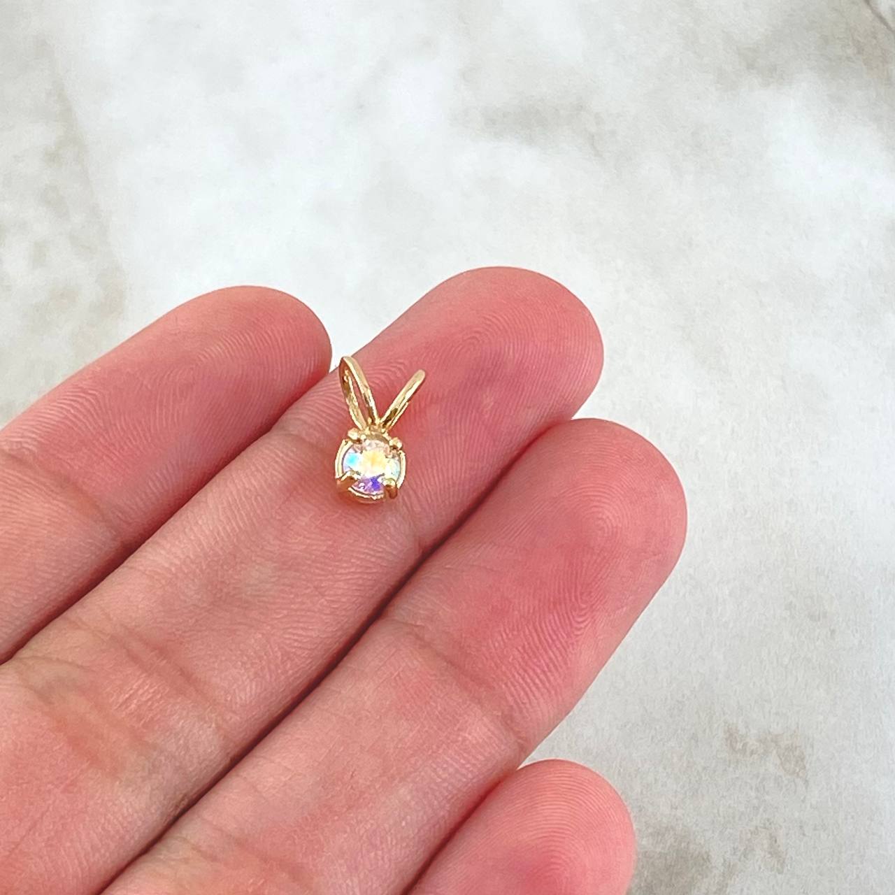 Dije Piedra Regalo 0.75gr / 1cm / Circon Tornasol Oro Amarillo 18K ©