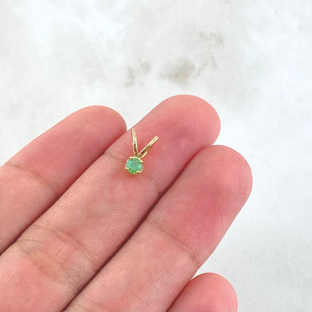 Dije Piedra Regalo 0.4gr / 1cm / Circon Verde Claro Oro Amarillo 18K ©