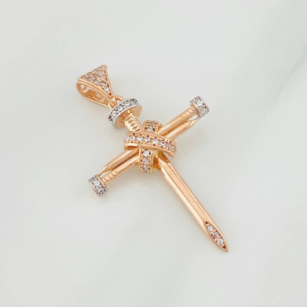 Pendant Nail Cross 3.3g / 1 1/2 in Two-Tone White and Rose Gold 18K