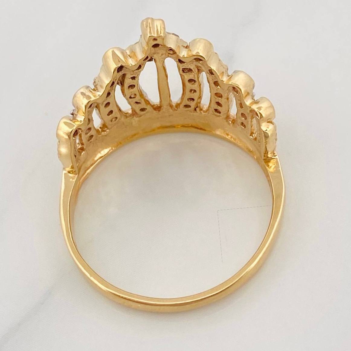 Anillo Corona 4.15g / T7 1/2 Oro Amarillo 18K