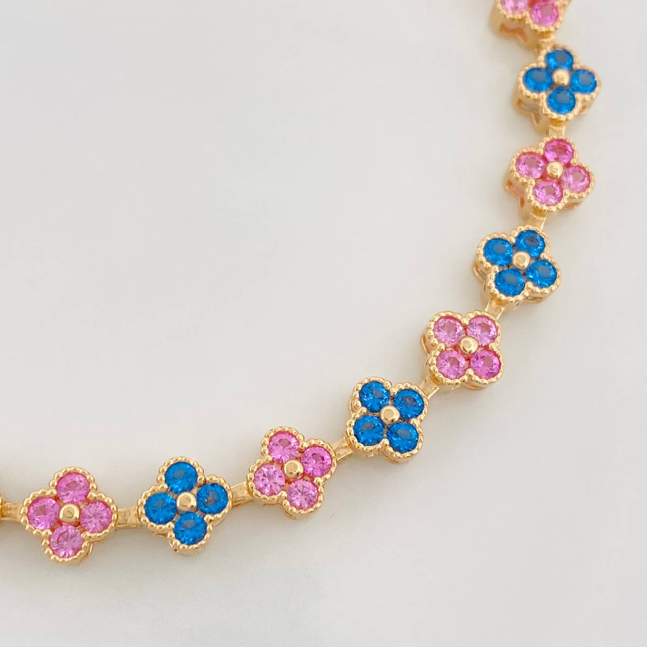 Pulso Flores 9.95g / 5 1/2 in / 6mm Oro Amarillo 18K