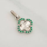 Clover Pendant 1g / 3/4 in White Gold 18K
