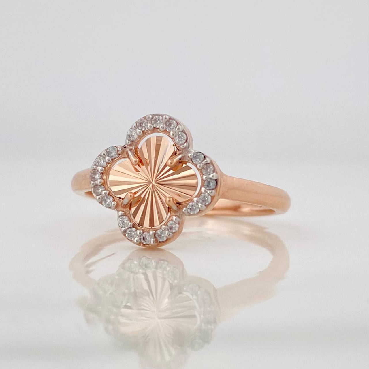 Clover Ring 2.05g / T6 3/4 Two-tone White Rose Gold 18K