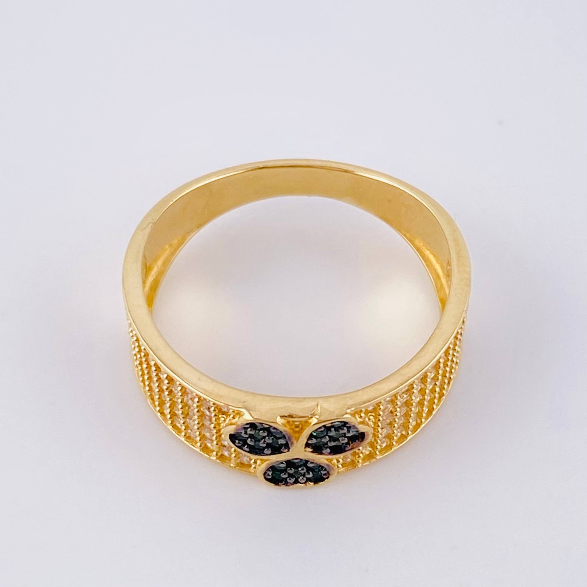 Triple Heart Churunbela Ring 4.4gr / T8 / Yellow Gold 18K *