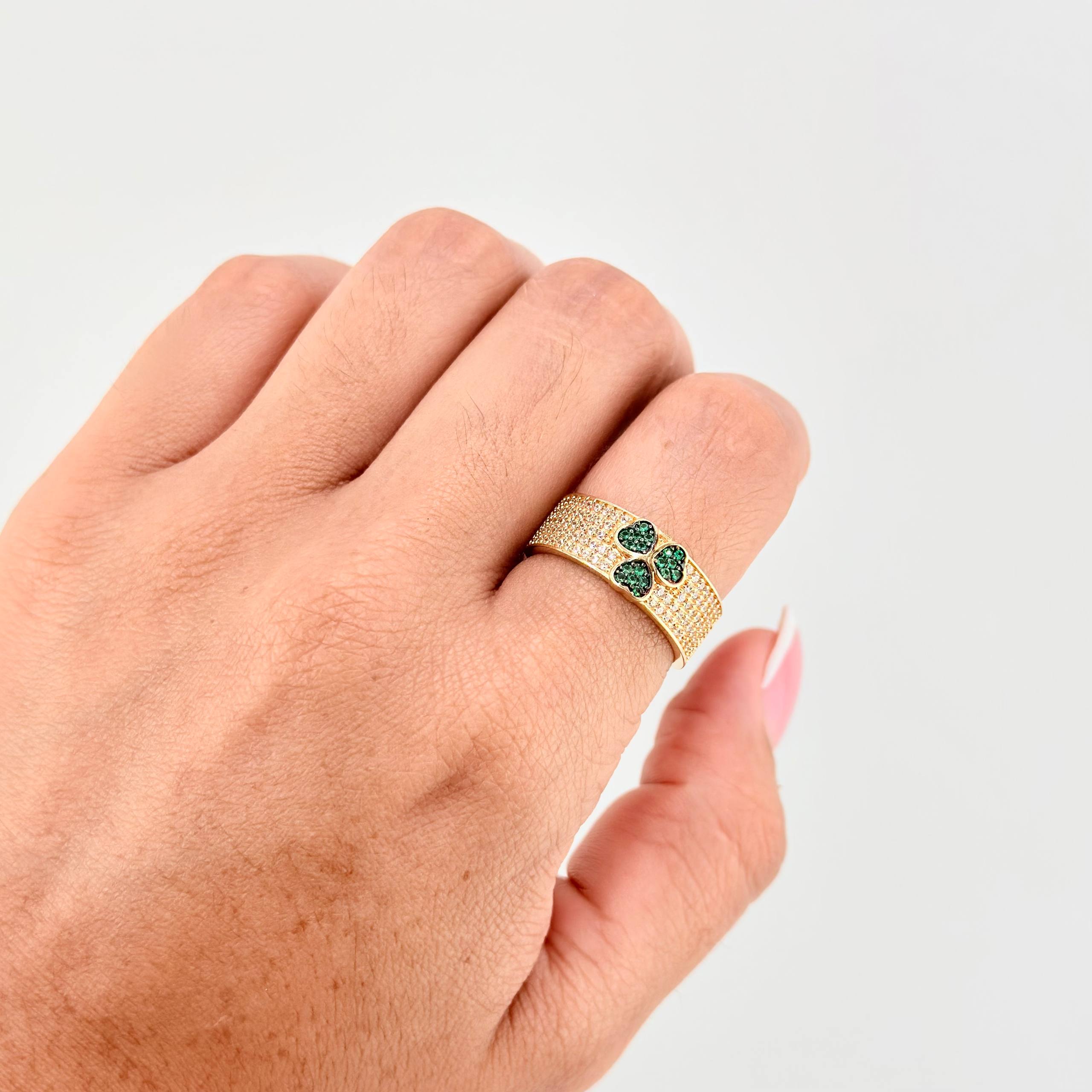Triple Heart Churunbela Ring 4.4gr / T8 / Yellow Gold 18K *