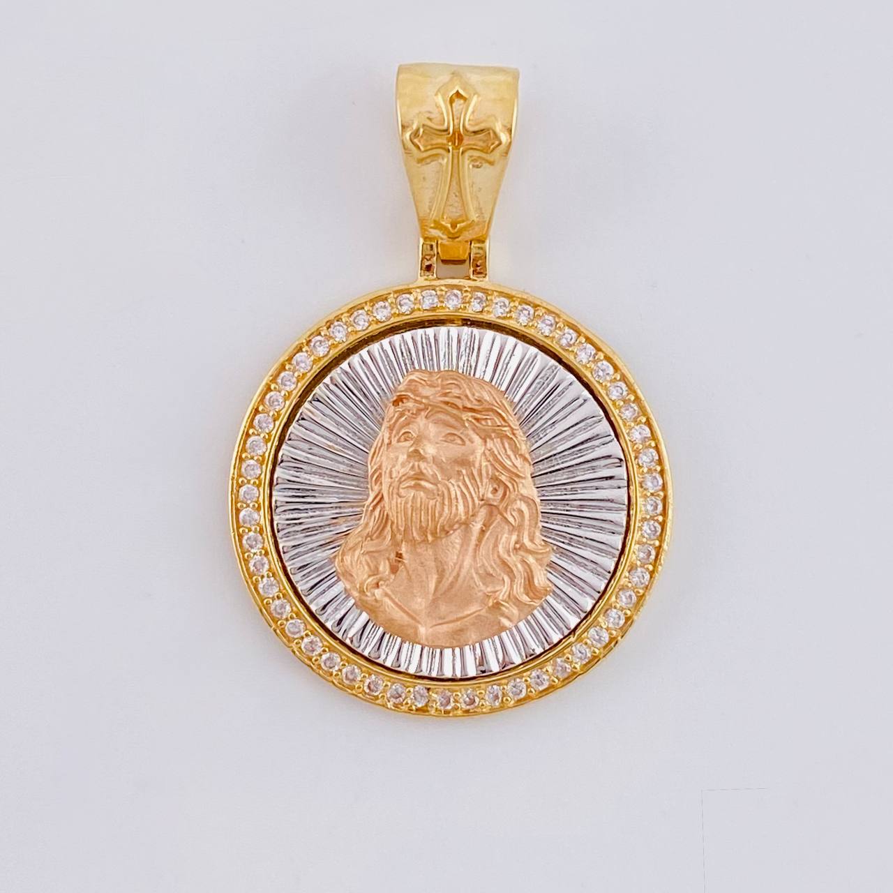 Dije Medalla Rostro Jesus 5.55 g / 1 1/4 in Tres Oros 18K