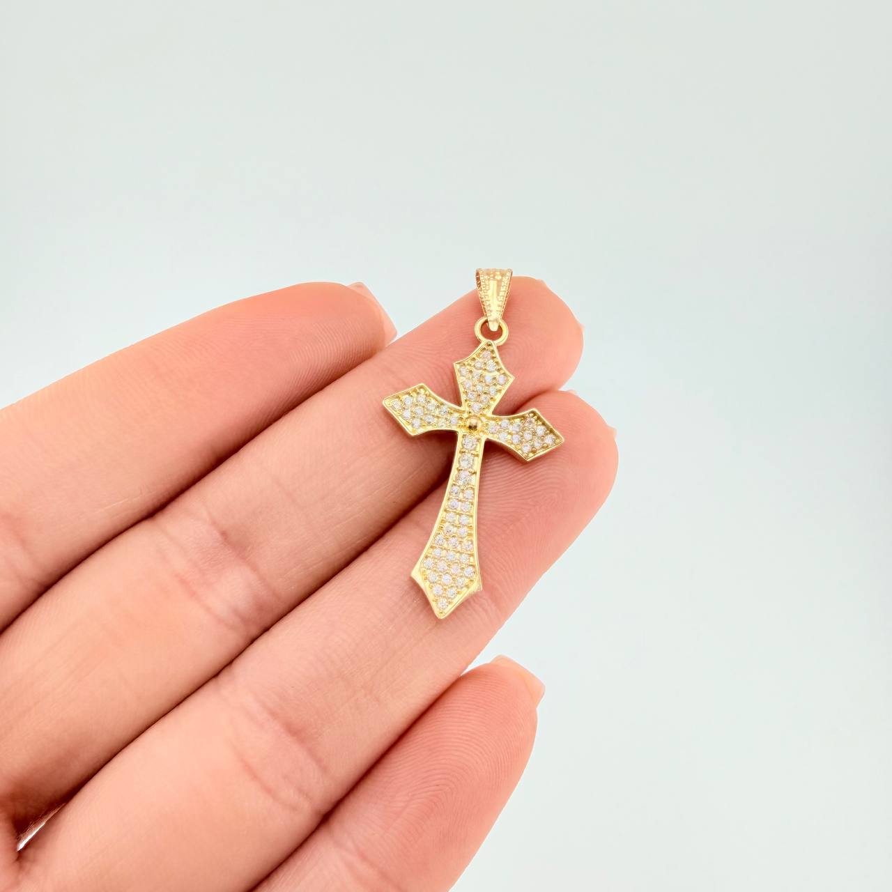 Dije Cruz Gotica 1.95 g / 1 1/2 in Oro Amarillo 18K