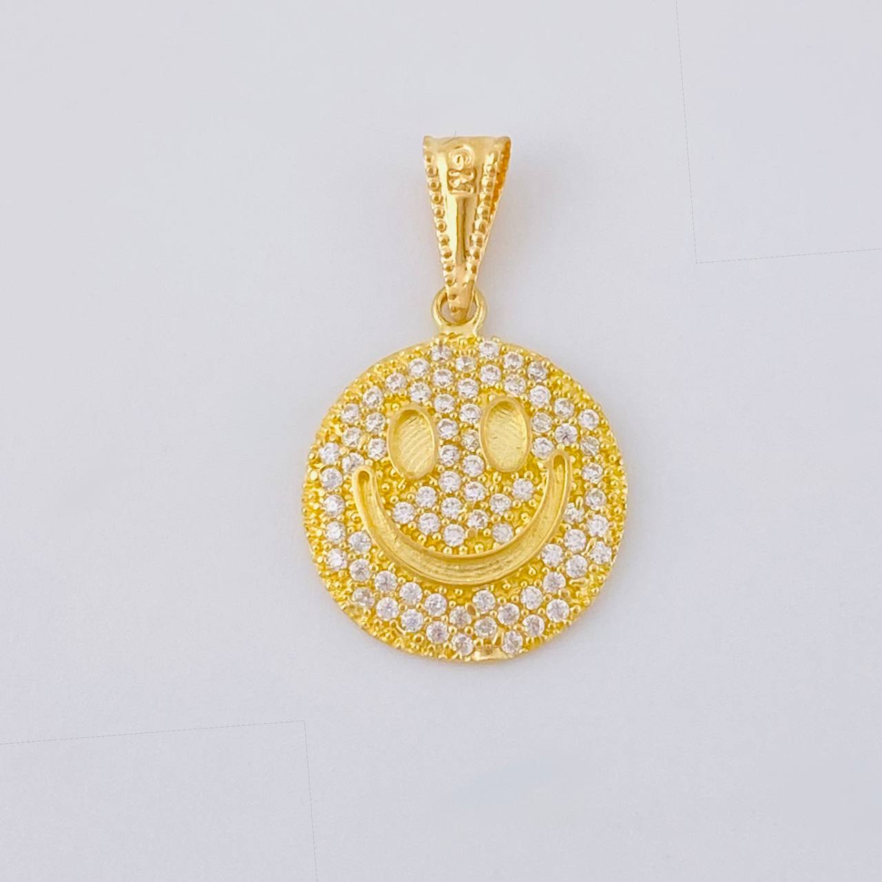 Happy Face Pendant Dense 1.75 g / 1 in 18K Yellow Gold