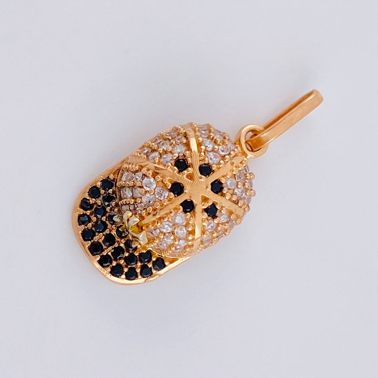 Pendant NY Cap 2.1 g / 3/4 in 18K Rose Gold
