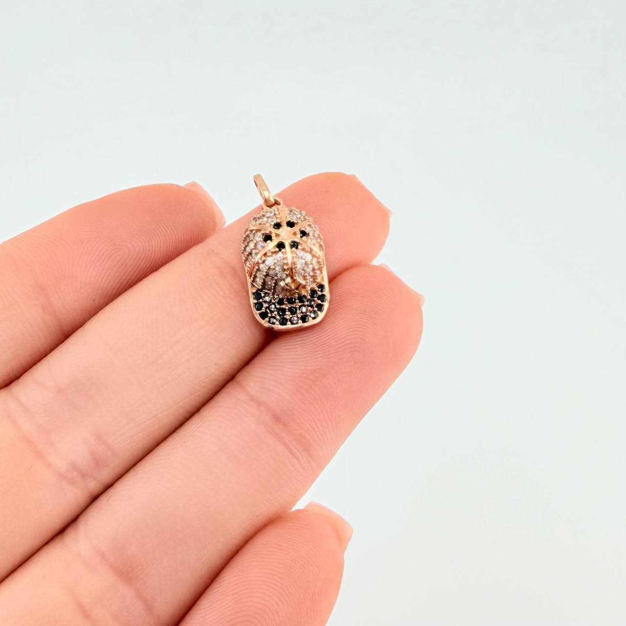 Pendant NY Cap 2.1 g / 3/4 in 18K Rose Gold