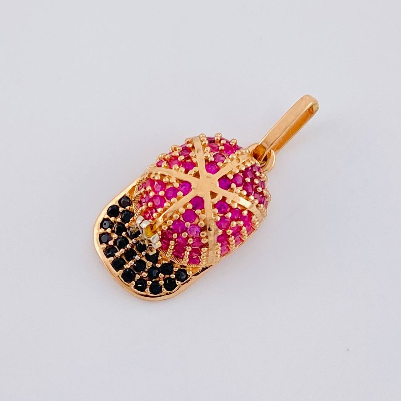 Dije Gorra Ny 1.95 g / 3/4 in Oro Rosa 18K