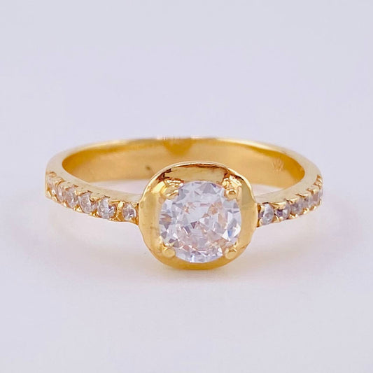 Anillo Hallo Incrustado 3.6 g / T7 1/2 Oro Amarillo 18K