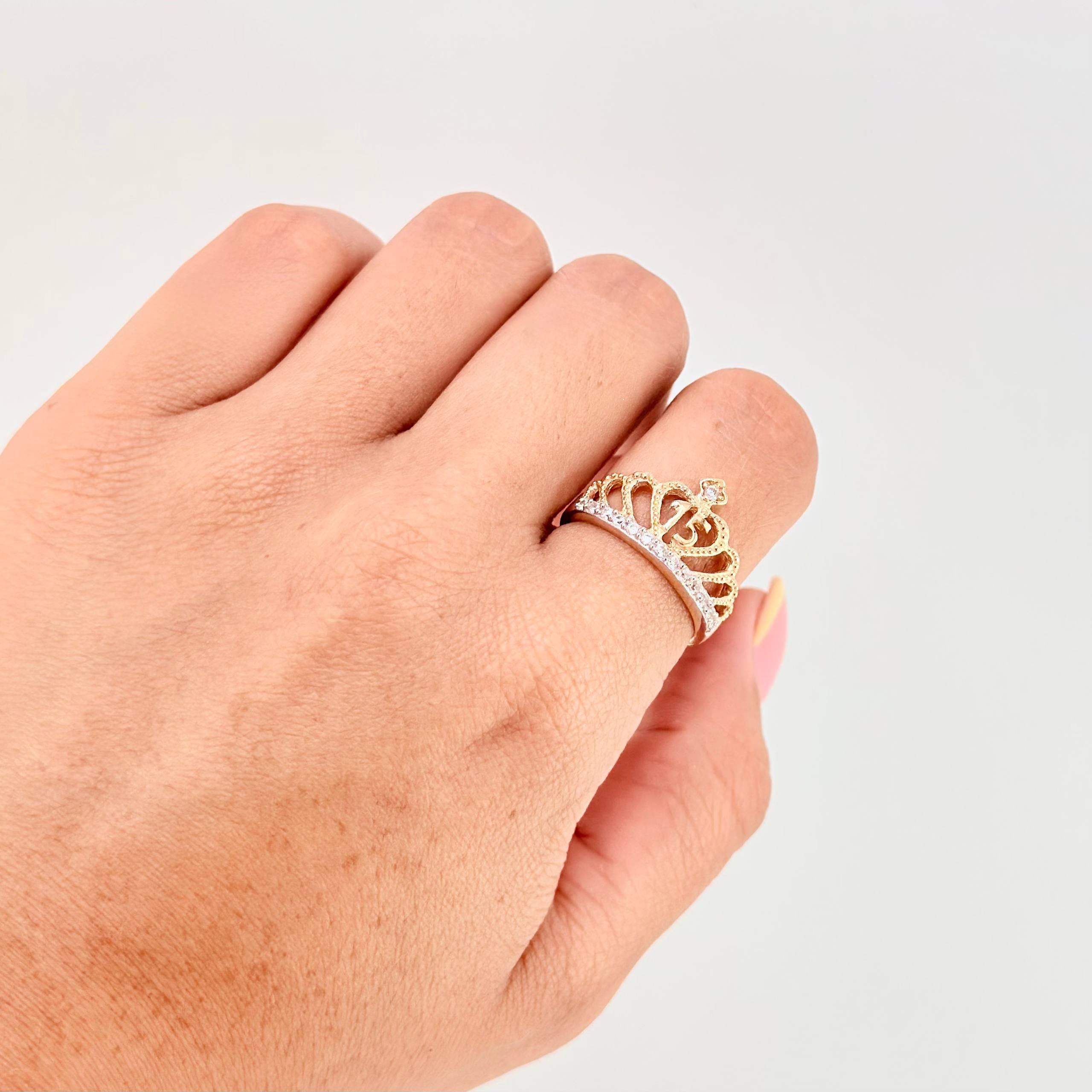 Anillo 15'S 3.6 g / T7 1/2 Oro Amarillo 18K
