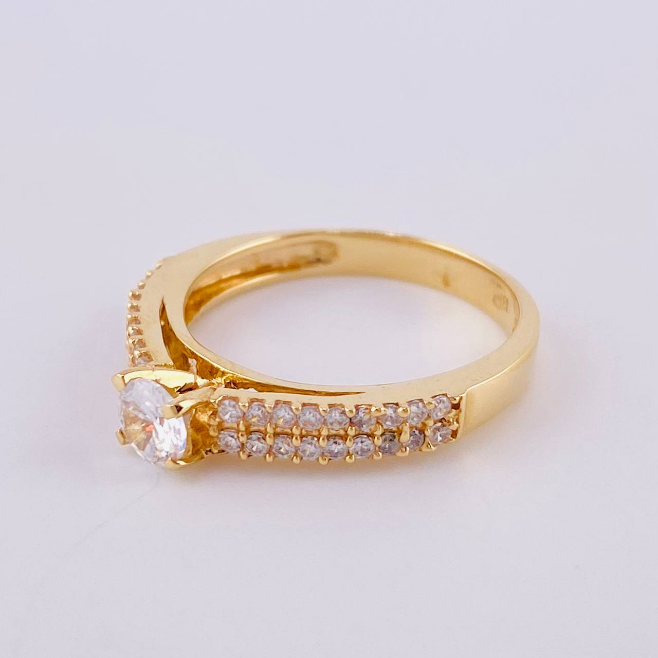 Tupido Solitaire Ring 3.2 g / T7 Yellow Gold 18K