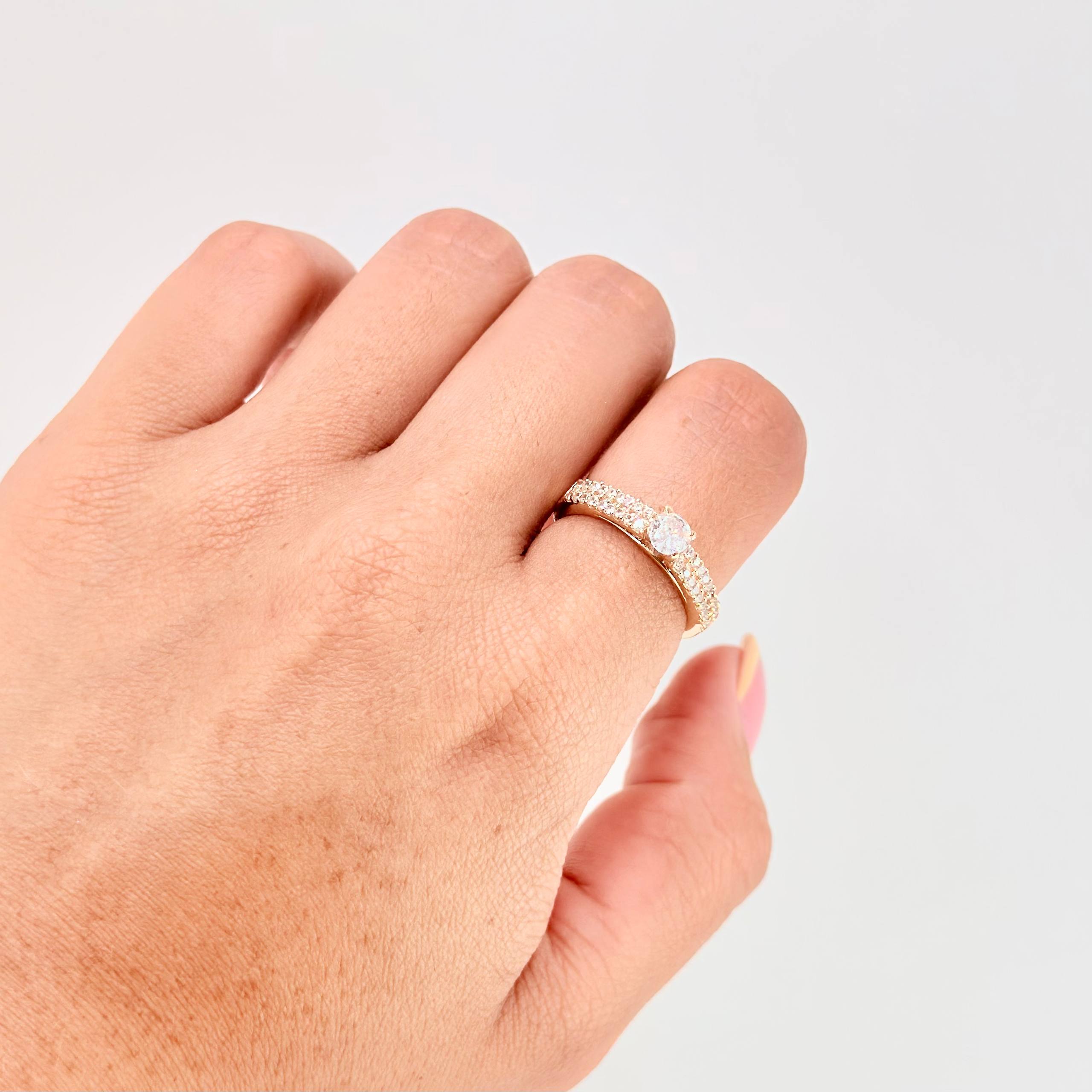 Tupido Solitaire Ring 3.2 g / T7 Yellow Gold 18K