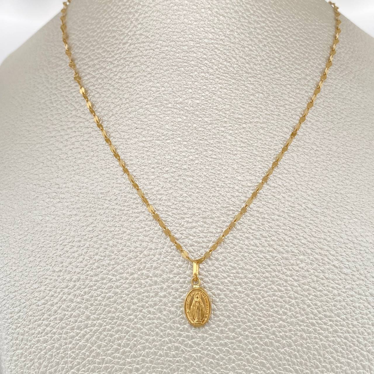 Set Cadena y Dije Flor Espejo + Virgen Milagrosa 1.55gr / 17 3/4 in / Oro Amarillo 18K $