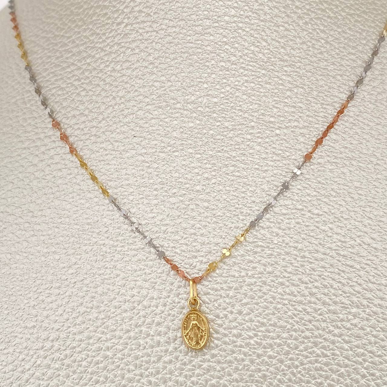 Set Cadena y Dije Flor Espejo + Virgen Milagrosa 1.3gr / 19 3/4 in / Tres Oros 18K $