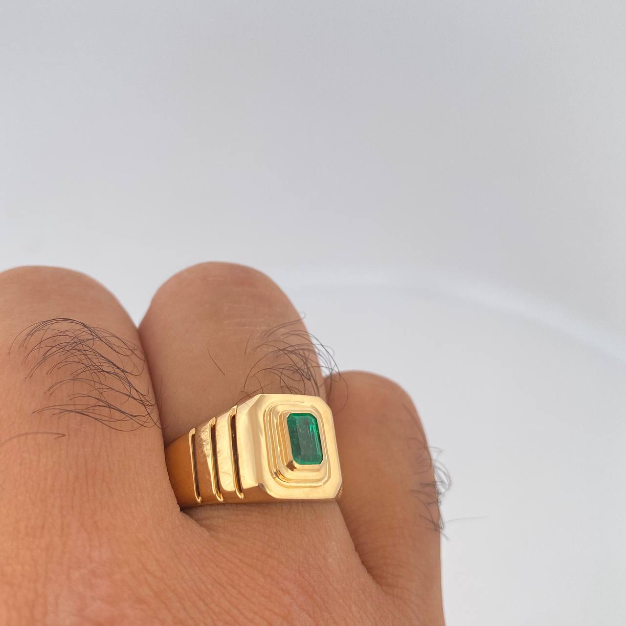 Anillo Sello Esmeralda 5.2gr / T9 3/4 / Oro Amarillo 18K &