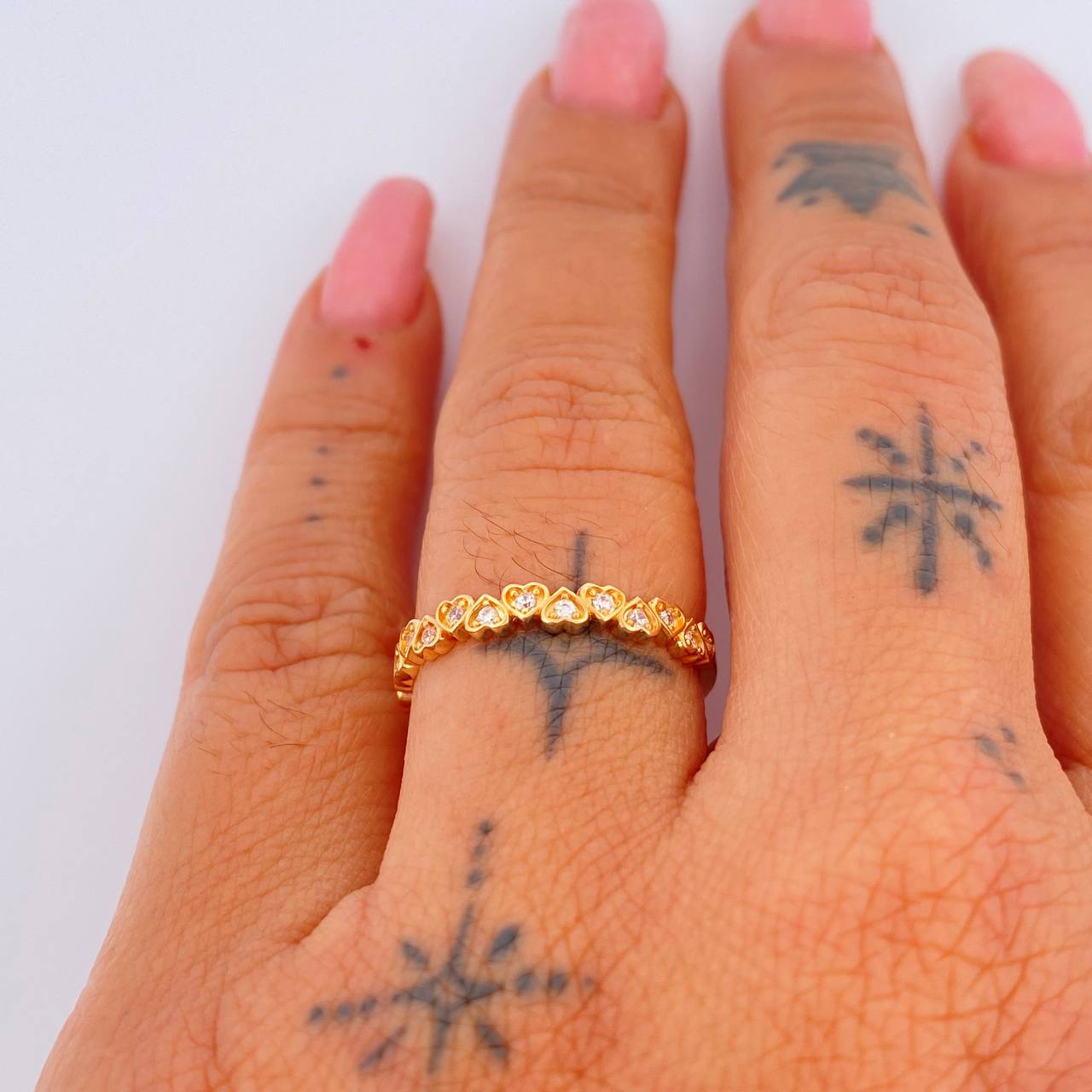 Interlaced Hearts Ring 1.65gr / Size 6 3/4 / 18K Gold &