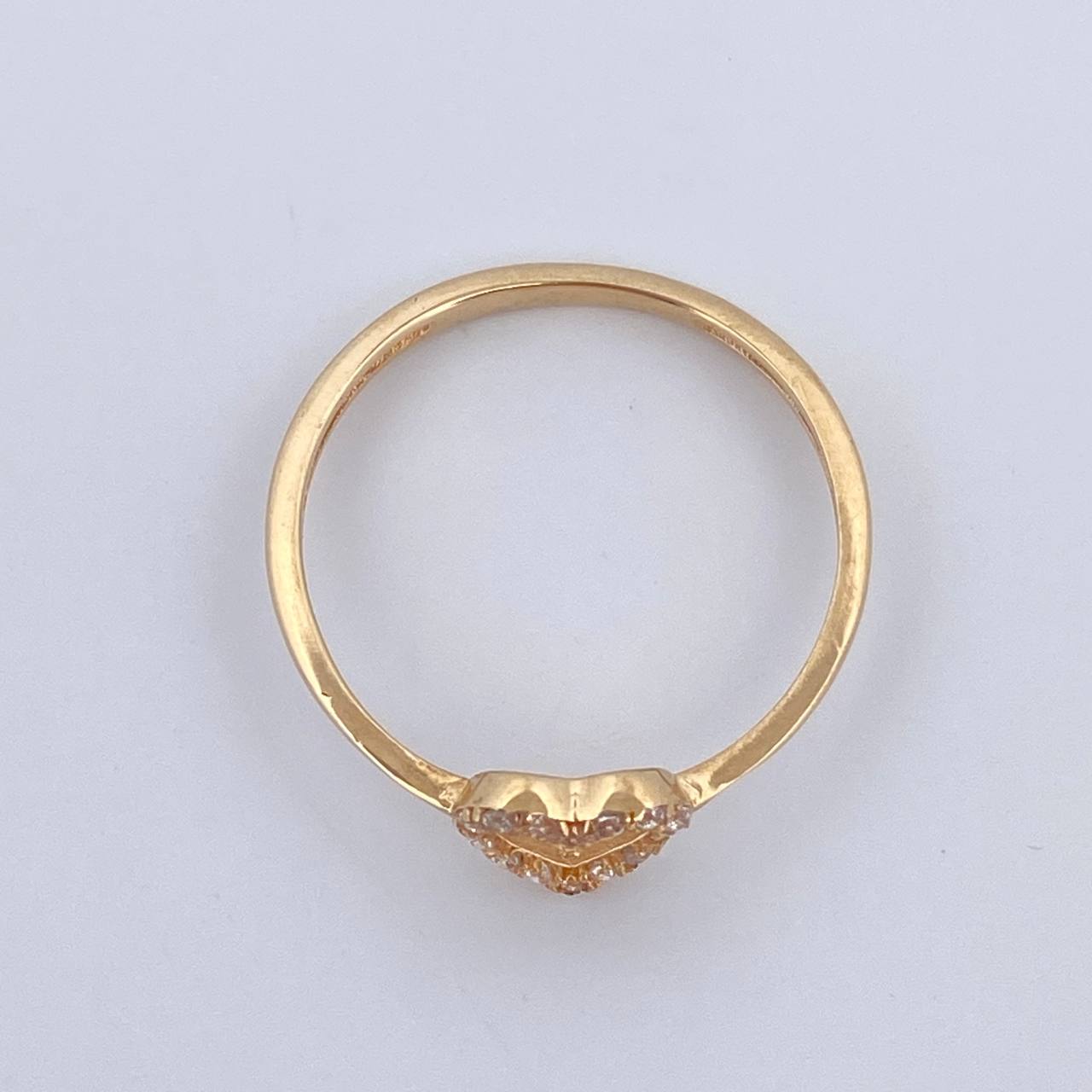 Heart Silhouette Ring 1.35gr / Size 7 3/4 / 18K Gold &