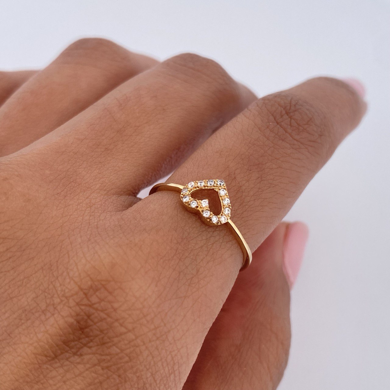 Heart Silhouette Ring 1.35gr / Size 7 3/4 / 18K Gold &